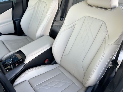 Used 2026 BMW X3 xDrive30i w/ Premium Package AWD/4WD image 13