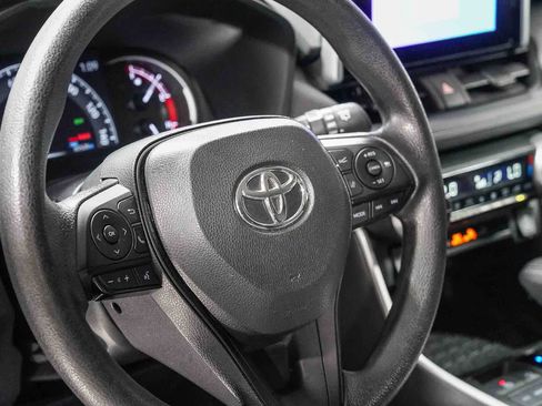 Certified 2024 Toyota RAV4 XLE FWD image 21