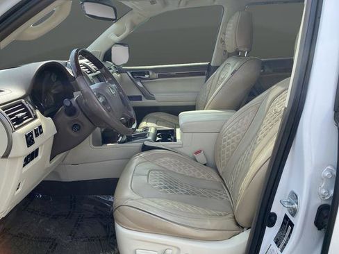 Used 2016 Lexus GX 460 w/ Premium Package AWD/4WD image 9