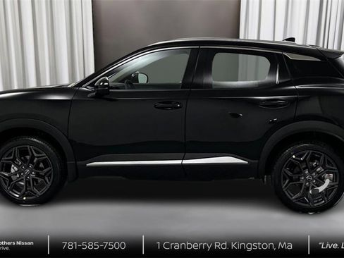 New 2025 Nissan Kicks SR w/ SR Premium Package image 8