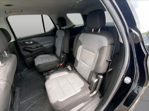 Used 2019 Chevrolet Traverse LT FWD image 21