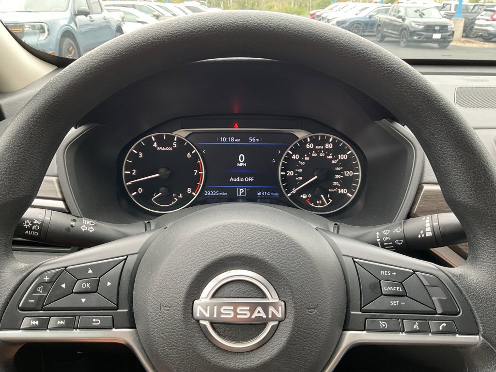 Used 2025 Nissan Altima 2.5 SV AWD/4WD image 12