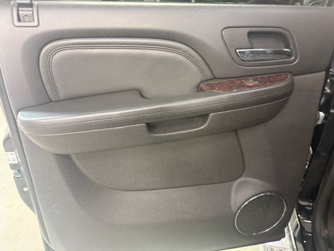 Used 2014 GMC Sierra 2500 Denali w/ Suspension Package, Off-Road image 28