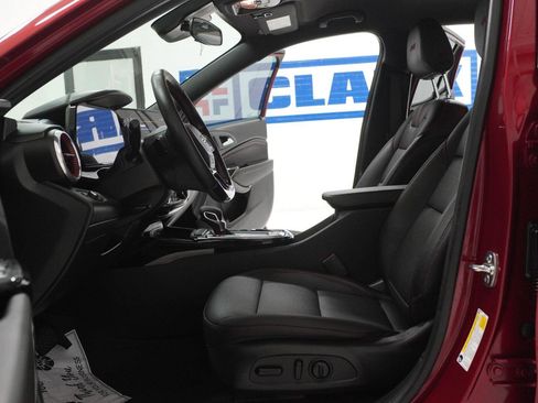 Used 2025 Chevrolet Trax RS w/ Driver Confidence Package FWD image 5
