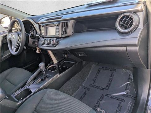Used 2018 Toyota RAV4 LE image 20
