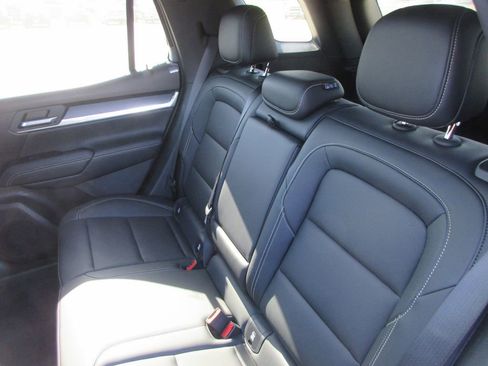 New 2026 GMC Terrain Elevation w/ Elevation Premium Package AWD/4WD image 12