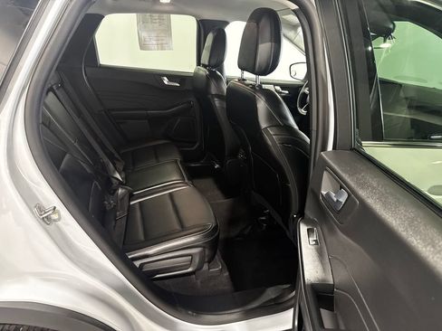 Used 2025 Ford Escape Platinum AWD/4WD image 22