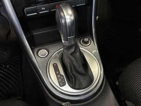 Used 2018 Volkswagen Beetle 2.0T SE FWD image 20