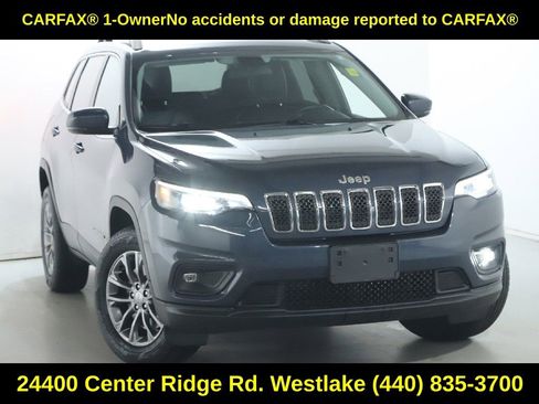 Used 2019 Jeep Cherokee Latitude Plus w/ Cold Weather Group AWD/4WD image 2