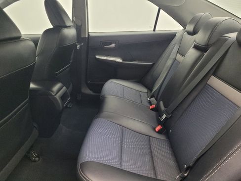 Used 2014 Toyota Camry SE image 18