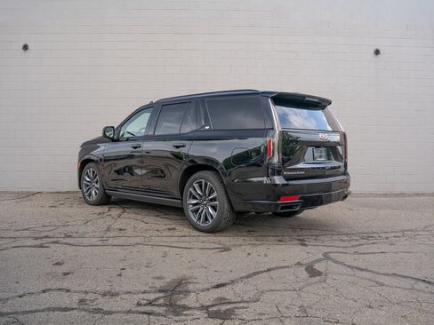 Used 2023 Cadillac Escalade Sport Platinum w/ Heavy-Duty Trailer Package AWD/4WD image 3