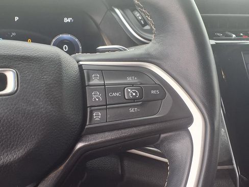 Used 2022 Jeep Grand Cherokee L Laredo AWD/4WD image 15