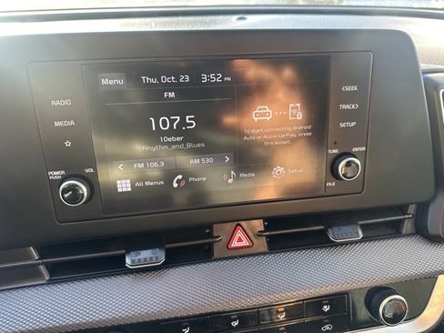 Used 2024 Kia Sportage LX image 13