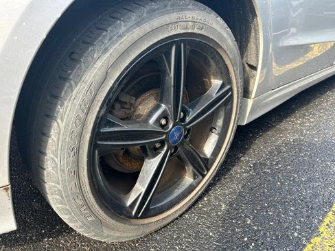 Used 2016 Ford Fusion SE w/ Equipment Group 201A FWD image 12