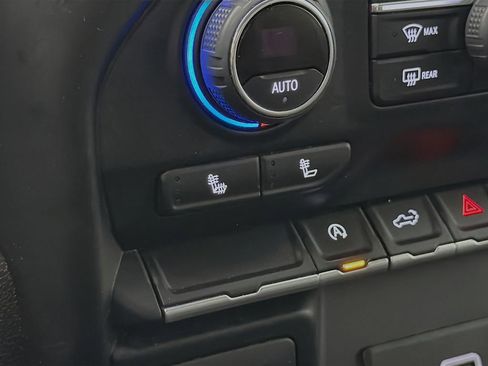 Used 2022 Chevrolet Silverado 1500 LT image 22