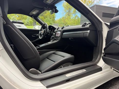 Certified 2017 Porsche 718 Boxster S RWD image 21