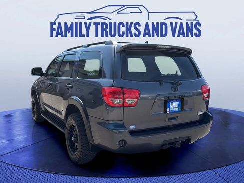 Used 2017 Toyota Sequoia SR5 w/ Premium Package AWD/4WD image 3
