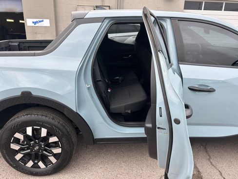 Used 2025 Hyundai Santa Cruz SE image 30