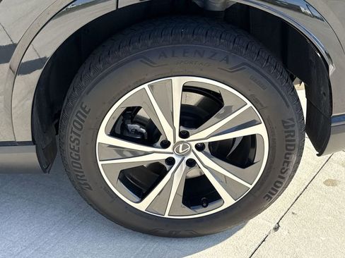 Used 2025 Lexus RX 350 Premium w/ Accessory Package (Z1) image 31