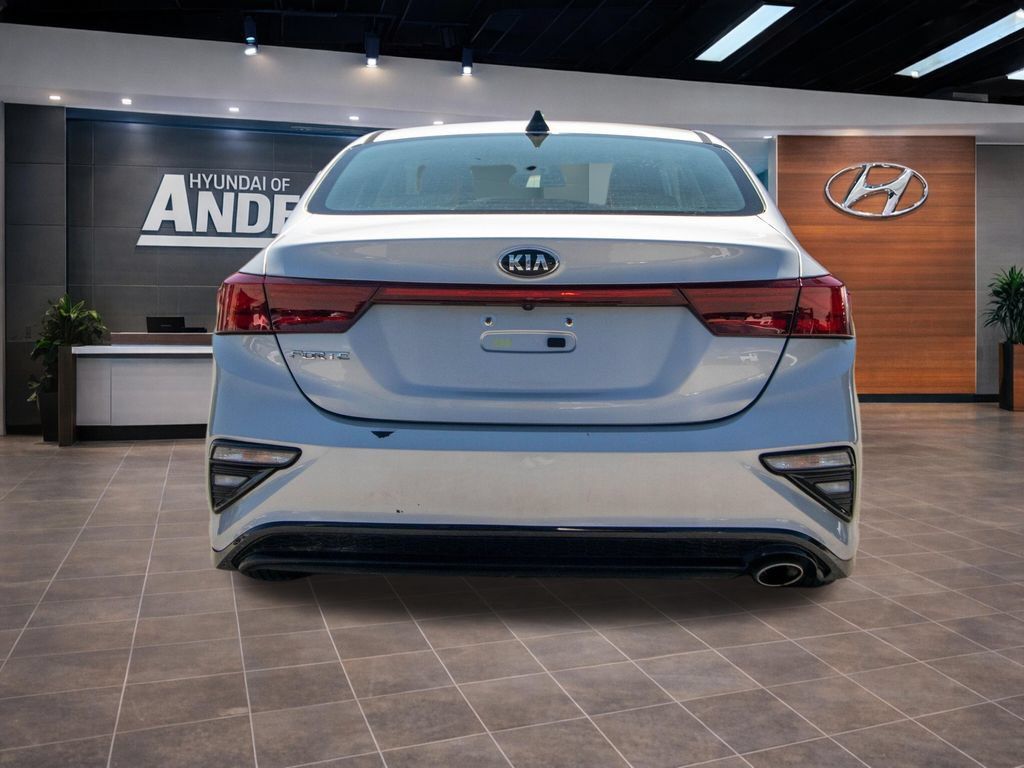 Used 2020 Kia Forte LXS FWD image 12