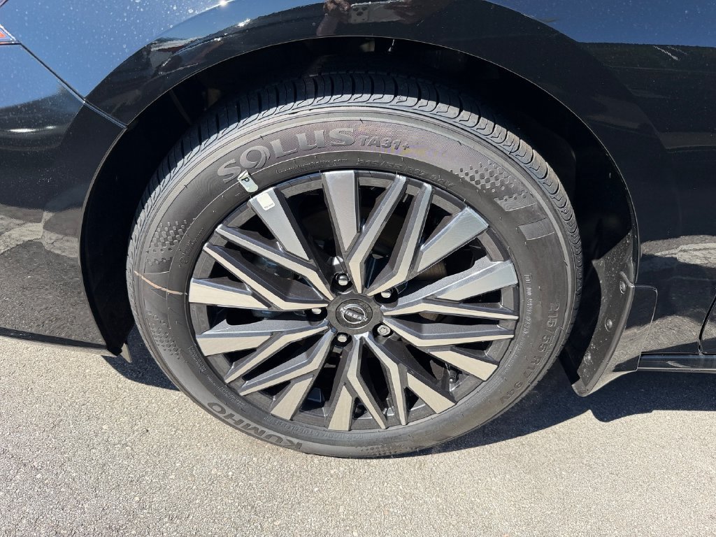 New 2026 Nissan Altima 2.5 SV FWD image 7