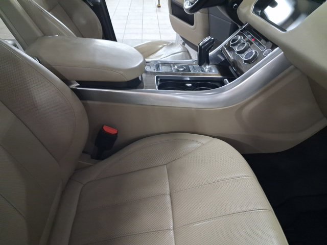 Used 2017 Land Rover Range Rover Sport HSE AWD/4WD image 18