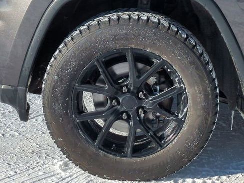 Used 2019 Jeep Grand Cherokee Limited AWD/4WD image 10
