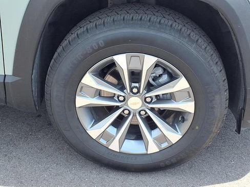 Used 2025 Chevrolet Equinox LT w/ Convenience Package II AWD/4WD image 26