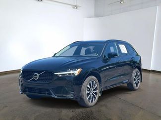 Used 2023 Volvo XC60 B5 Plus w/ Climate Package AWD/4WD video 1