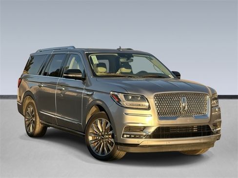 Used 2021 Lincoln Navigator L Reserve image 1