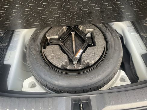 Used 2024 Toyota RAV4 LE image 21