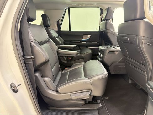 Certified 2025 Ford Expedition Max Platinum AWD/4WD image 30