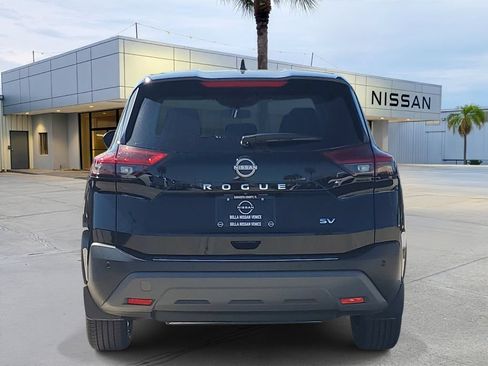 Certified 2023 Nissan Rogue SV FWD image 5