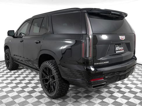 Used 2026 Cadillac Escalade Sport w/ Touring Package AWD/4WD image 7