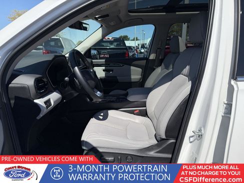 Used 2025 Honda Pilot Touring image 9