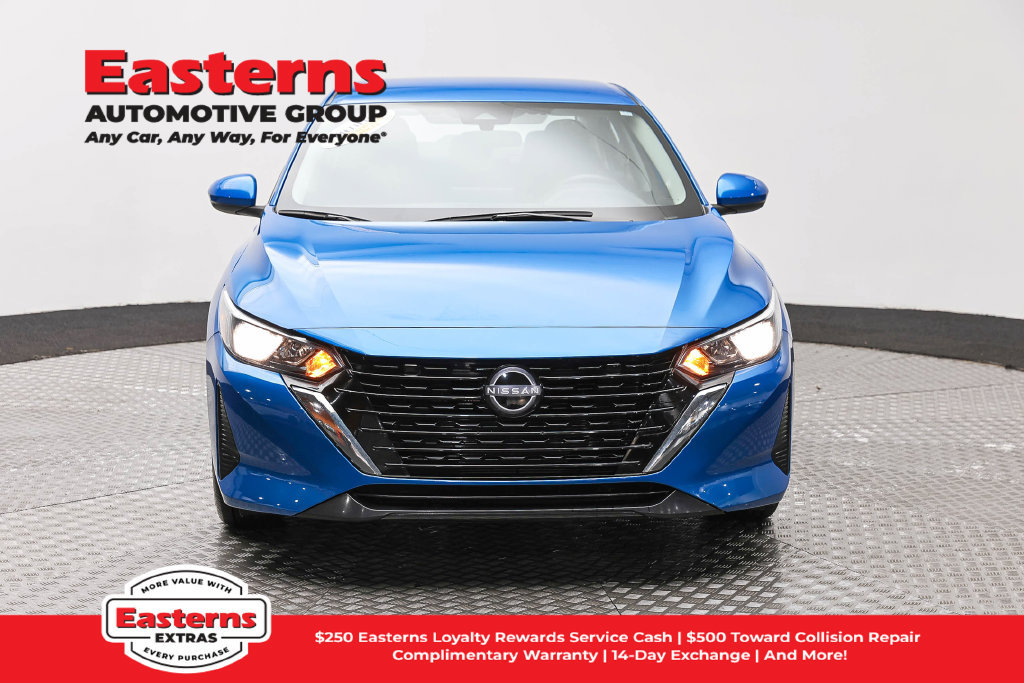 Used 2024 Nissan Sentra SV FWD image 3