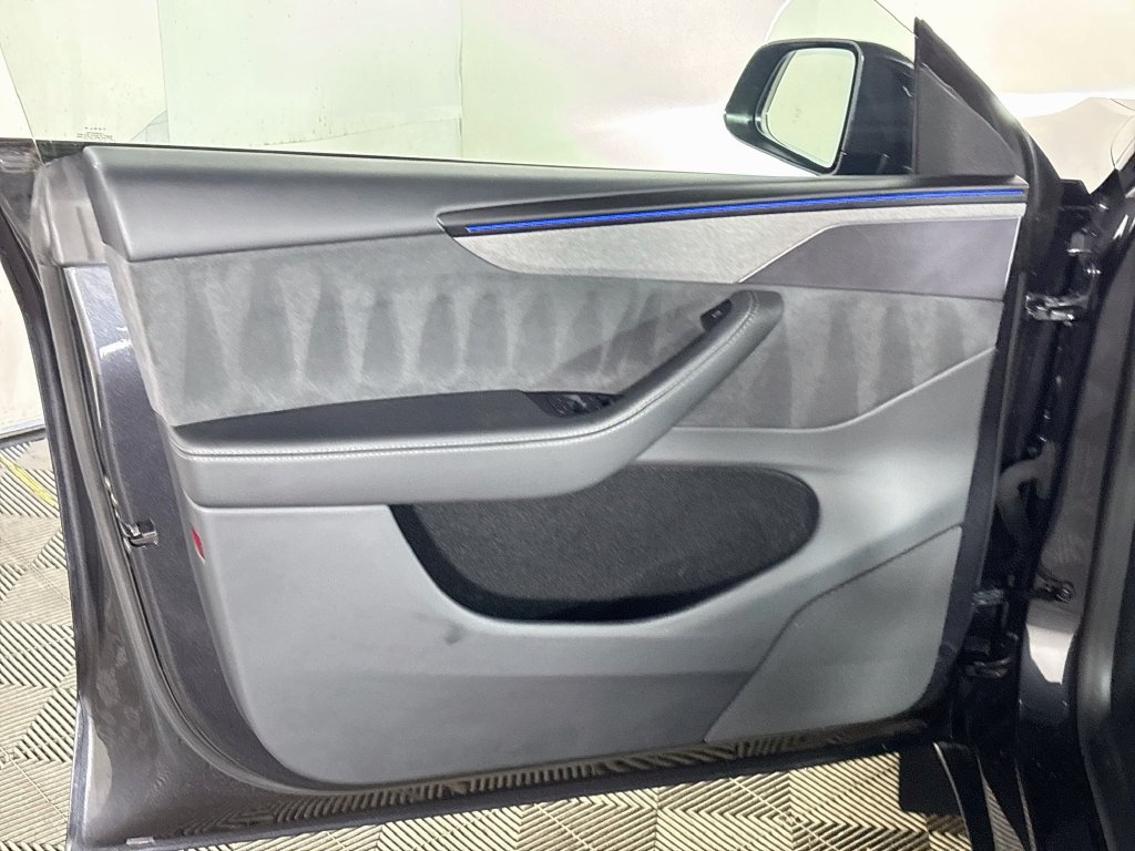 Used 2026 Tesla Model Y Long Range AWD/4WD image 10