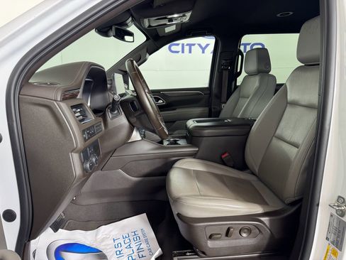 Used 2023 Chevrolet Suburban LT image 15