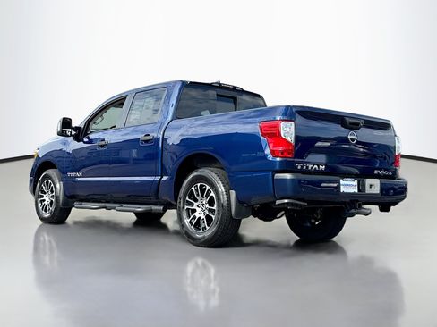 Used 2024 Nissan Titan SV w/ SV Convenience Package AWD/4WD image 15