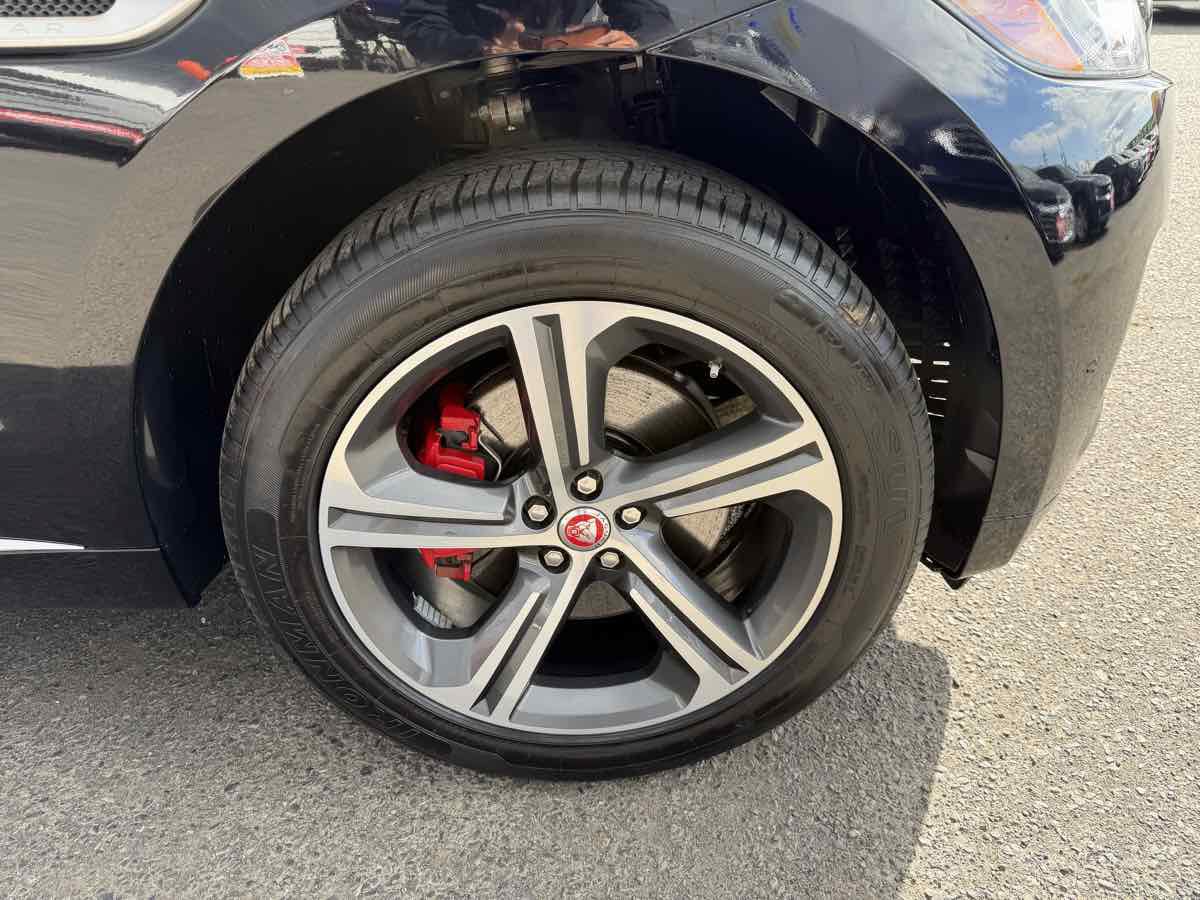Used 2020 Jaguar F-PACE S AWD/4WD image 7