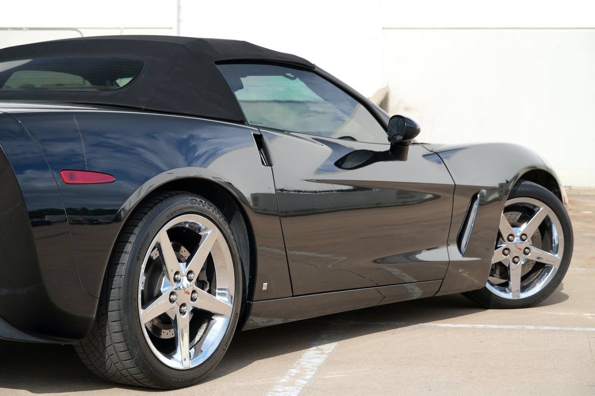 Used 2007 Chevrolet Corvette Convertible w/ Preferred Equipment Group RWD image 33