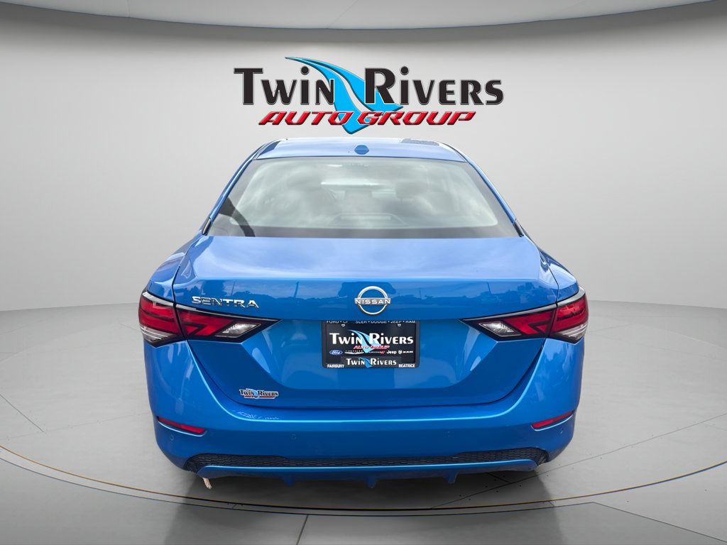 Used 2025 Nissan Sentra SV w/ All-Weather Package FWD image 3