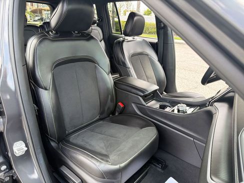 Used 2025 Jeep Grand Cherokee Altitude RWD image 24