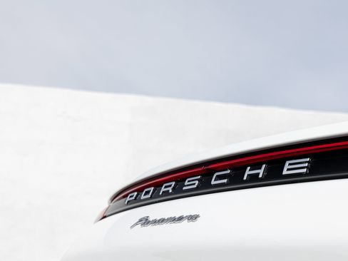 Certified 2020 Porsche Panamera image 12
