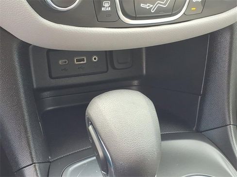 Used 2023 Chevrolet Equinox LS w/ LS Convenience Package image 43