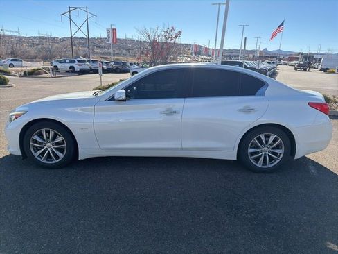 Used 2017 INFINITI Q50 3.0t Premium w/ Cargo Package (L95) image 4