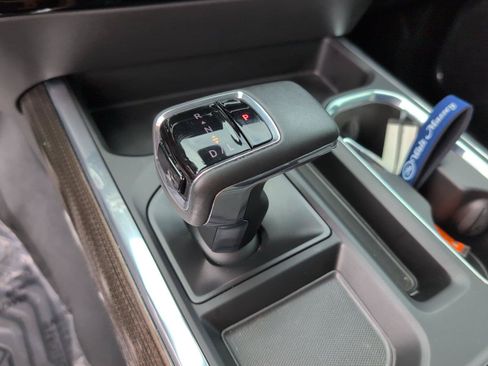 Used 2025 Chevrolet Silverado 1500 LT Trail Boss w/ LT Trail Boss Premium Package AWD/4WD image 21
