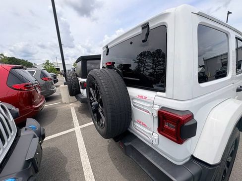 Used 2024 Jeep Wrangler Unlimited Sahara AWD/4WD image 7