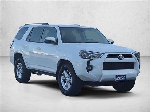 Used 2022 Toyota 4Runner SR5 RWD image 3