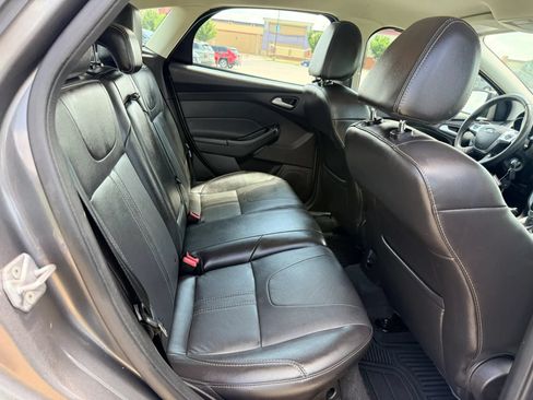 Used 2014 Ford Focus SE w/ Equipment Group 201A FWD image 23